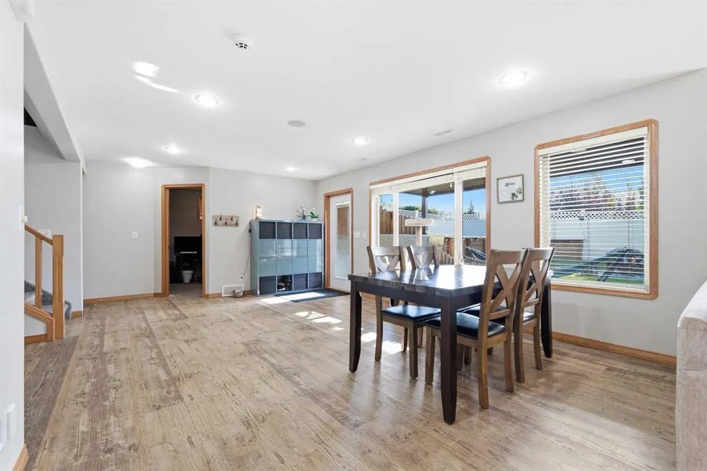 125 Ainsworth Crescent