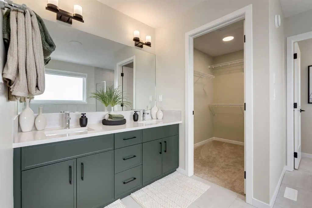 312 Montrose Crescent SE