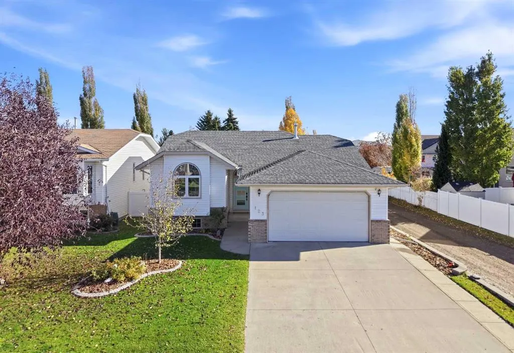 123 Robinson Crescent