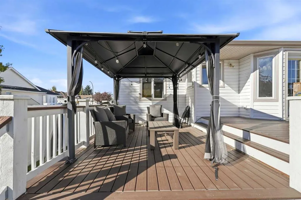 123 Robinson Crescent