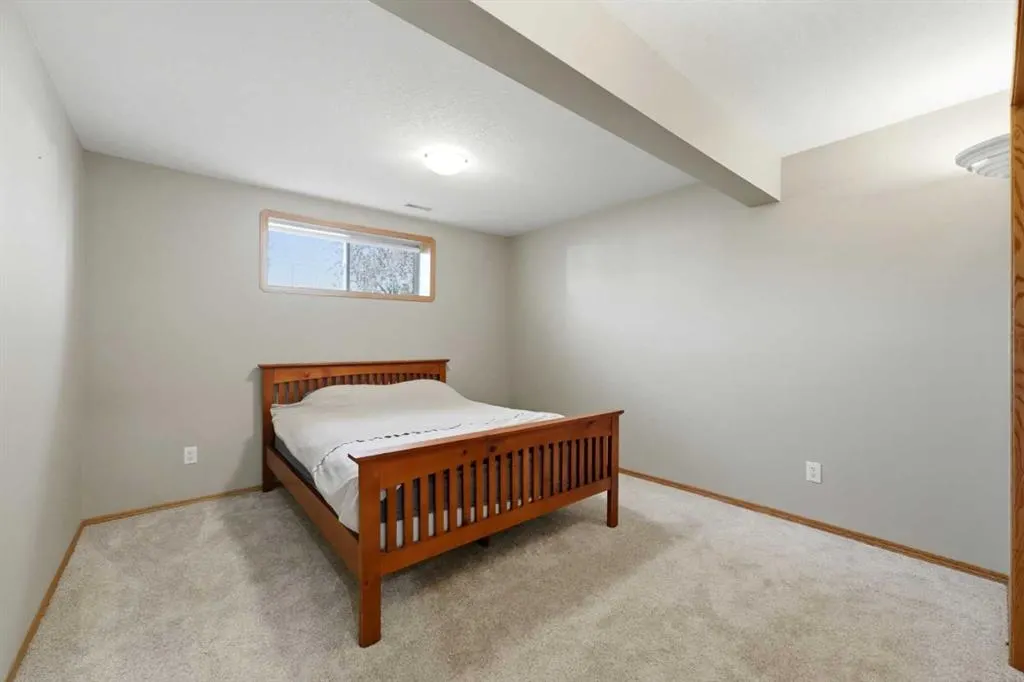 123 Robinson Crescent