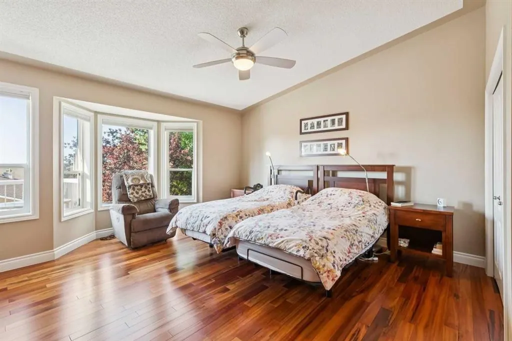 121 Sierra Morena Green SW