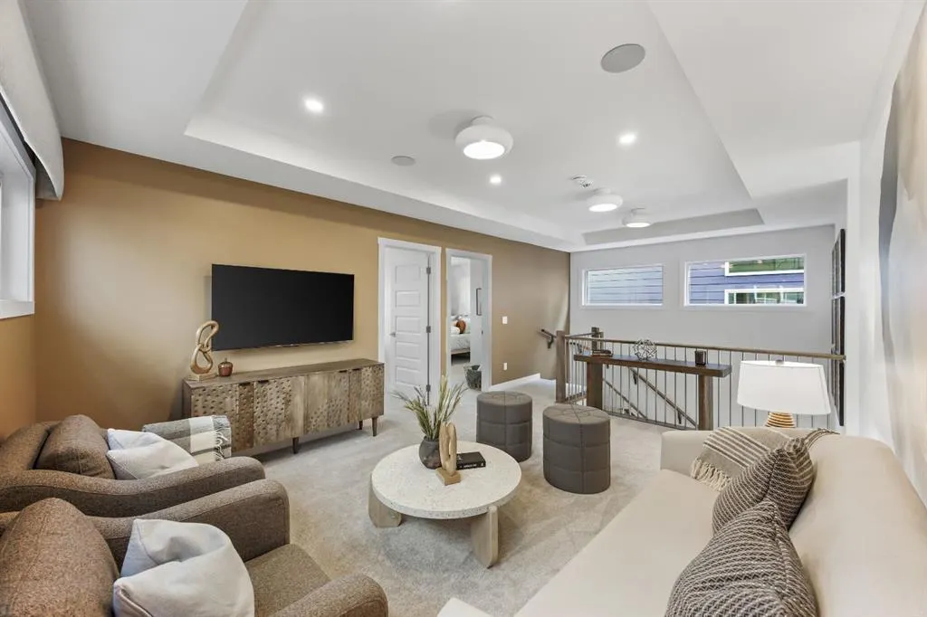 5 Monarch Bend