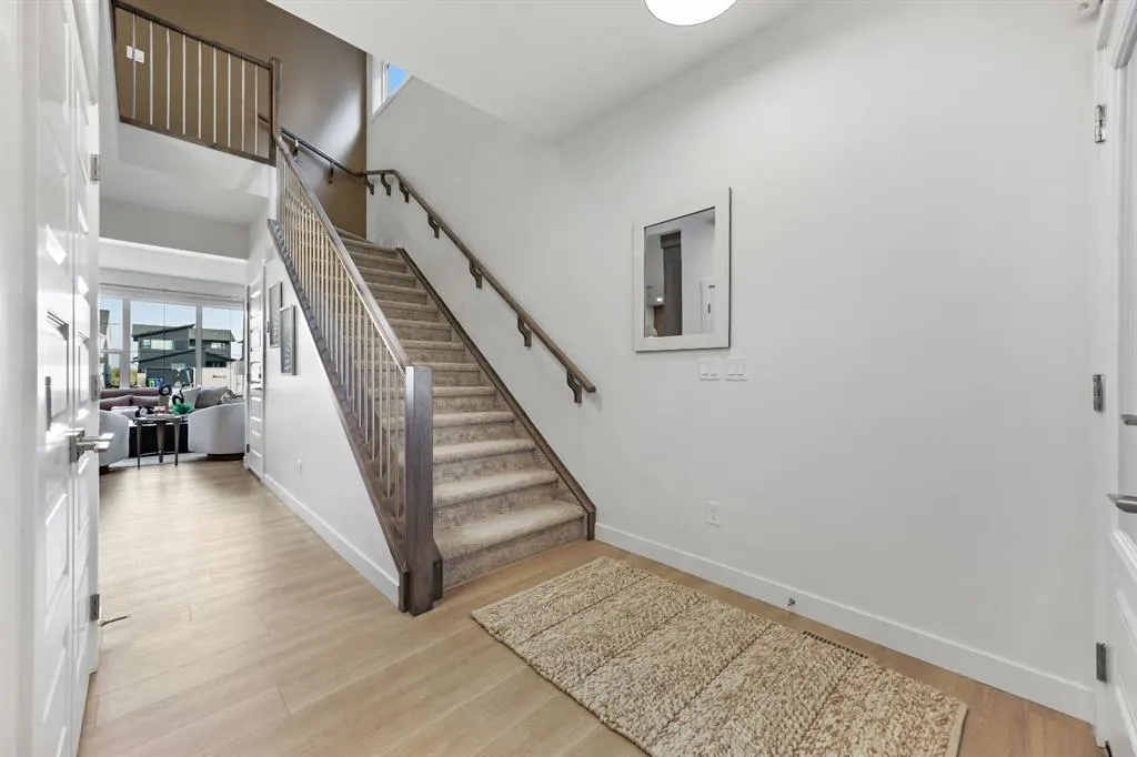 5 Monarch Bend