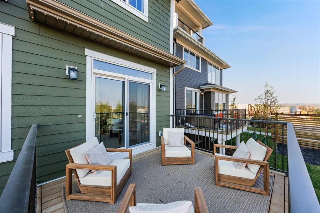 5 Monarch Bend
