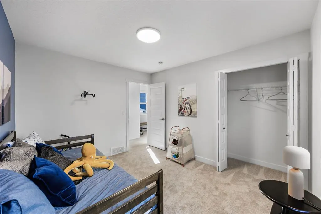 5 Monarch Bend