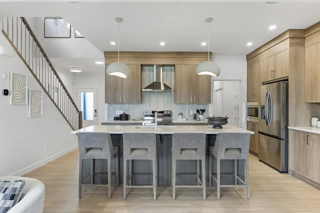 5 Monarch Bend