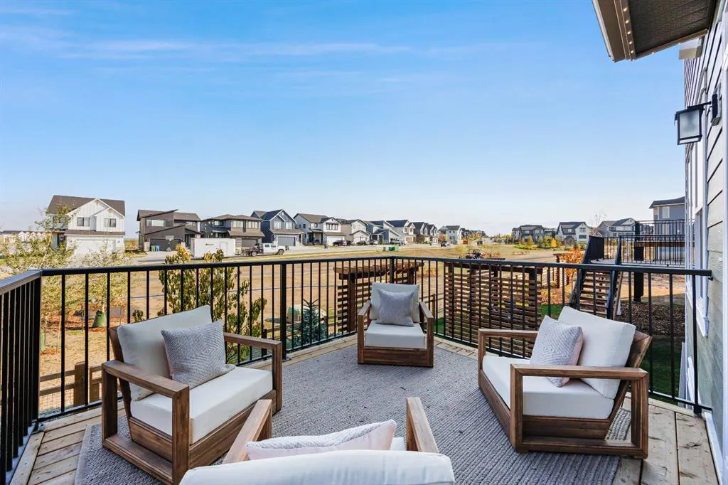 5 Monarch Bend