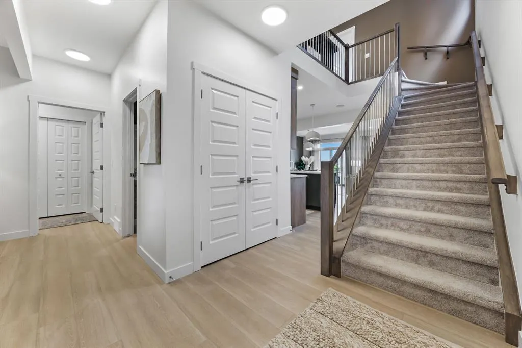 5 Monarch Bend