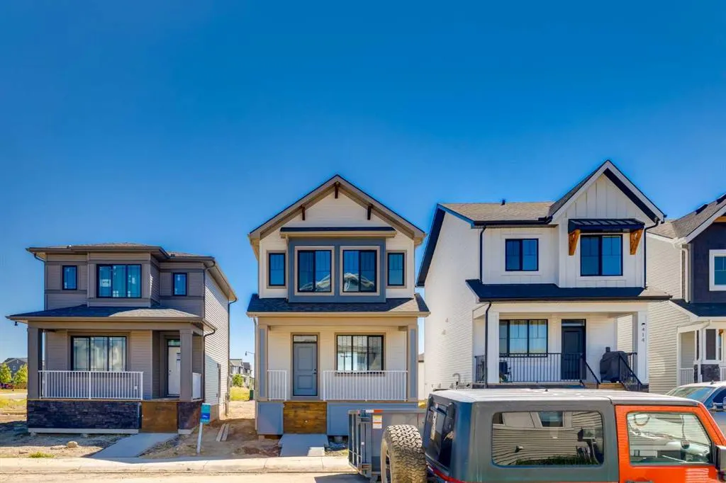 416 Montrose Crescent SE