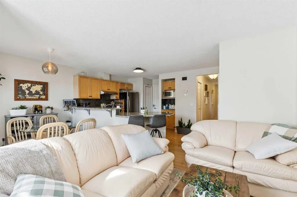 35 Royal Oak Gardens NW