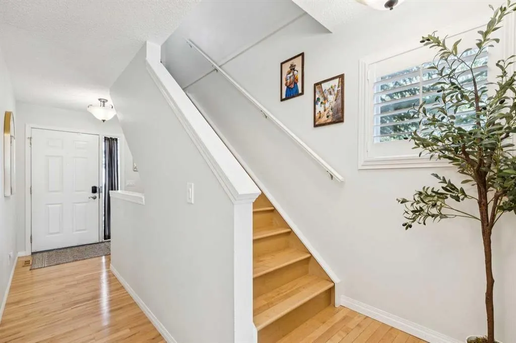 35 Royal Oak Gardens NW