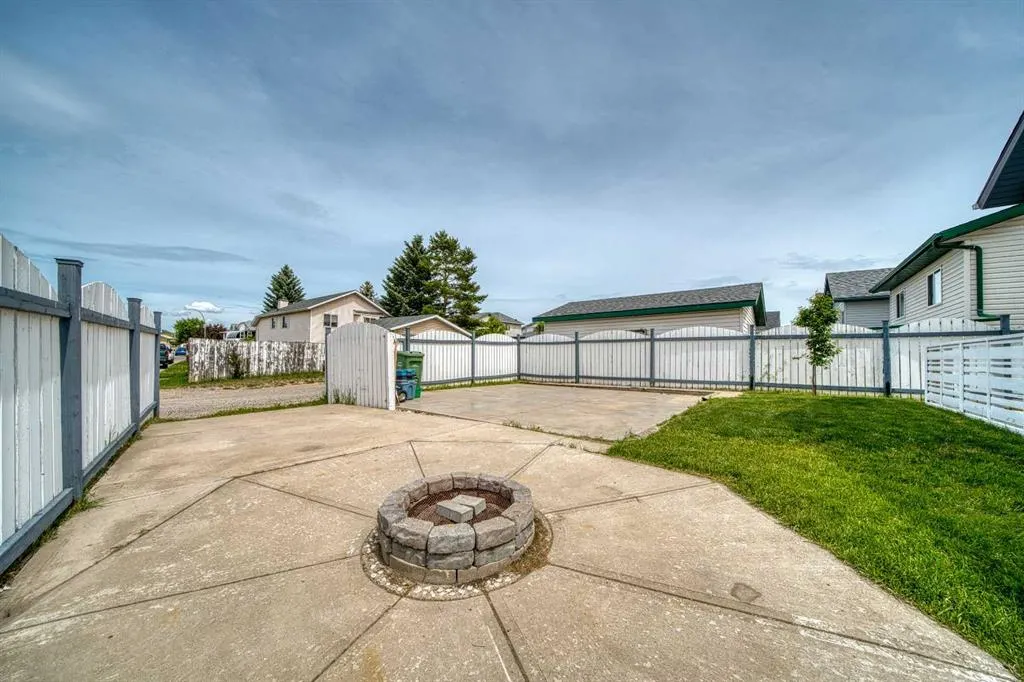 119 Applemont Close SE