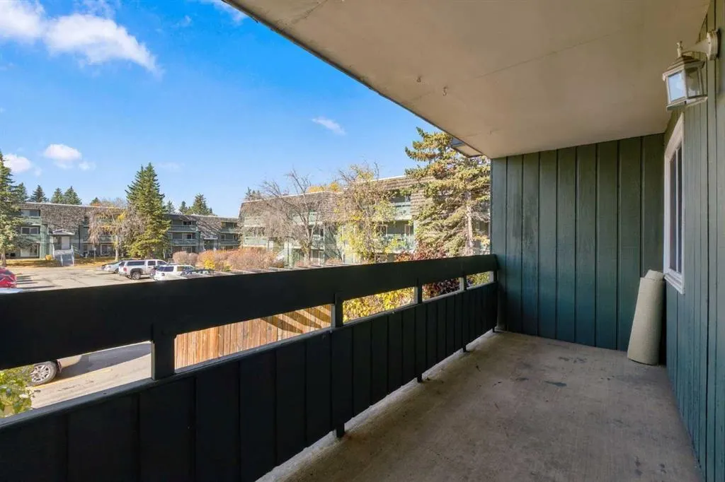 315 Southampton Drive SW #5211