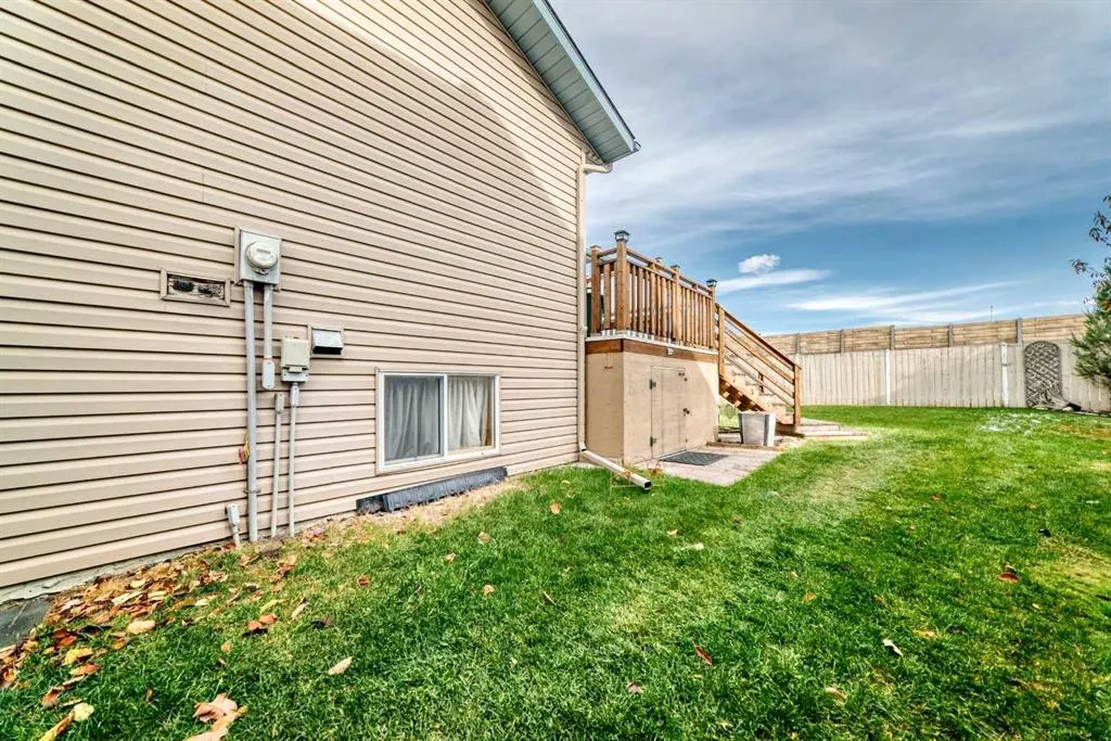 106 Elizabeth Way SE