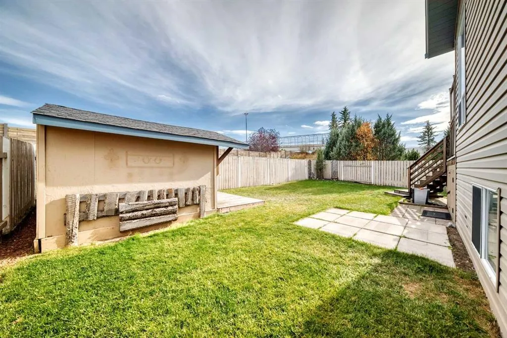 106 Elizabeth Way SE