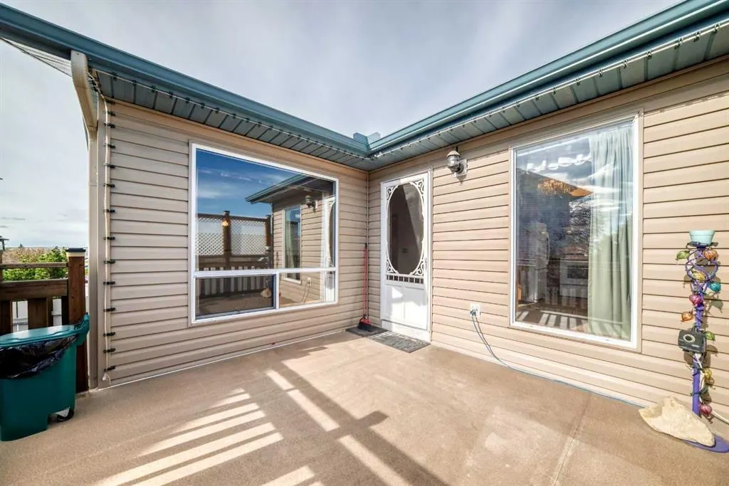 106 Elizabeth Way SE
