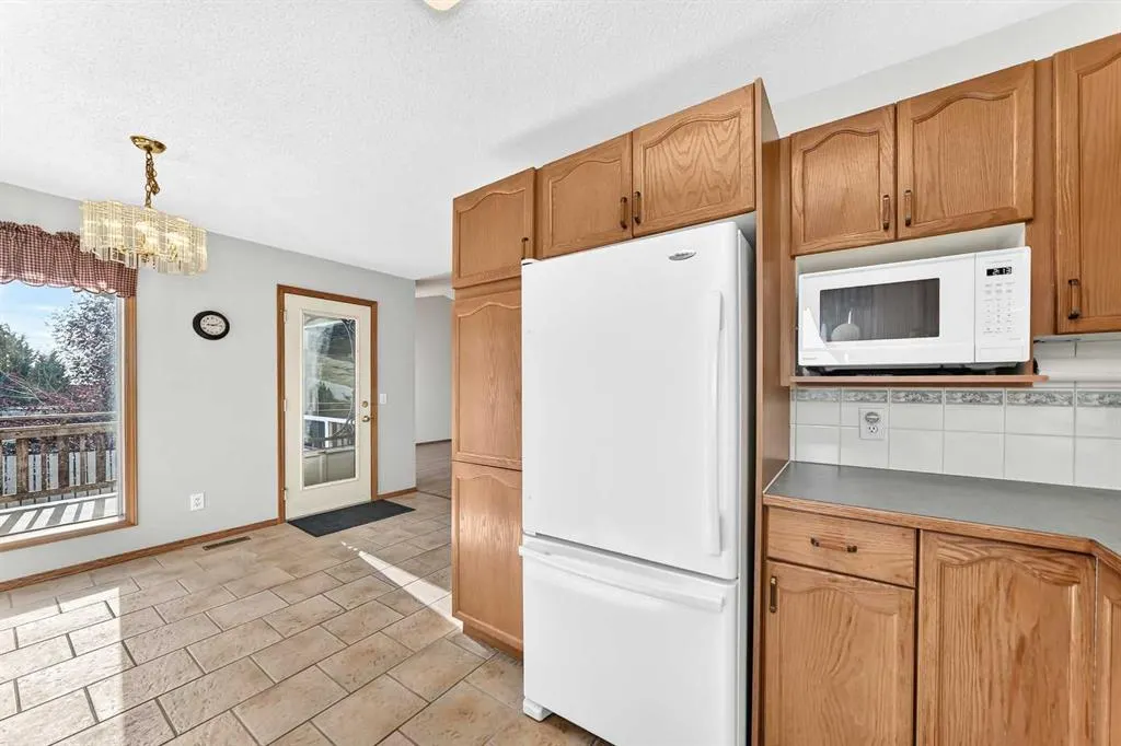 106 Elizabeth Way SE