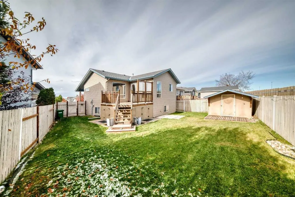 106 Elizabeth Way SE