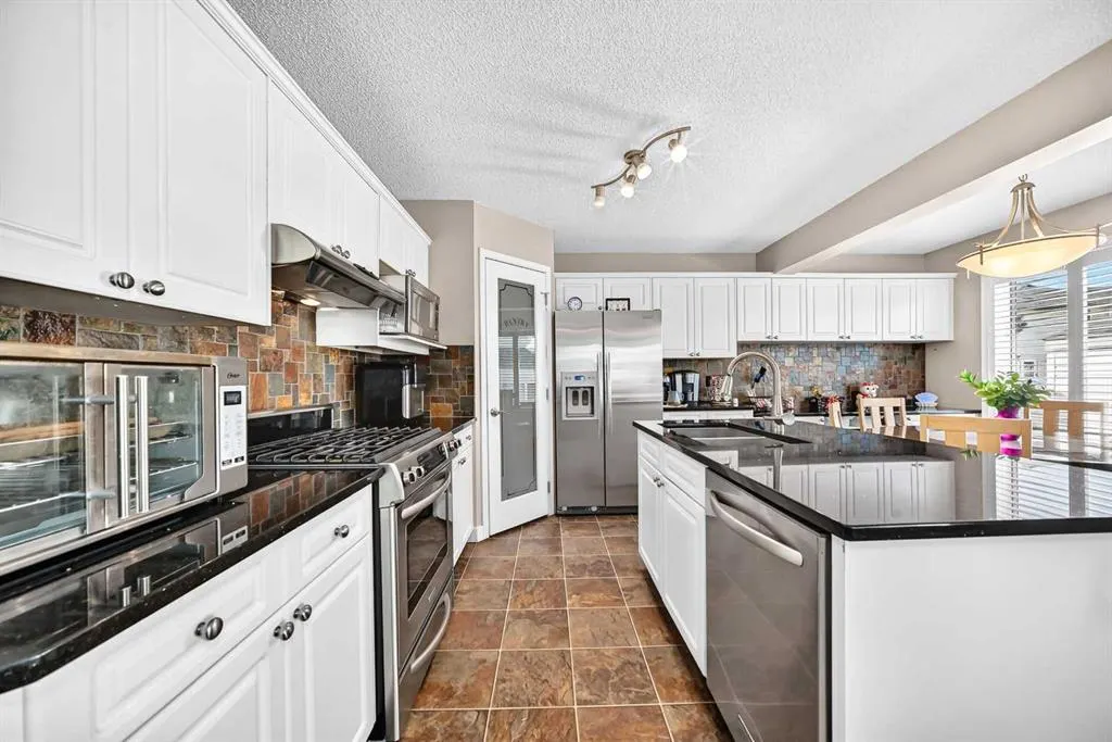826 Applewood Drive SE