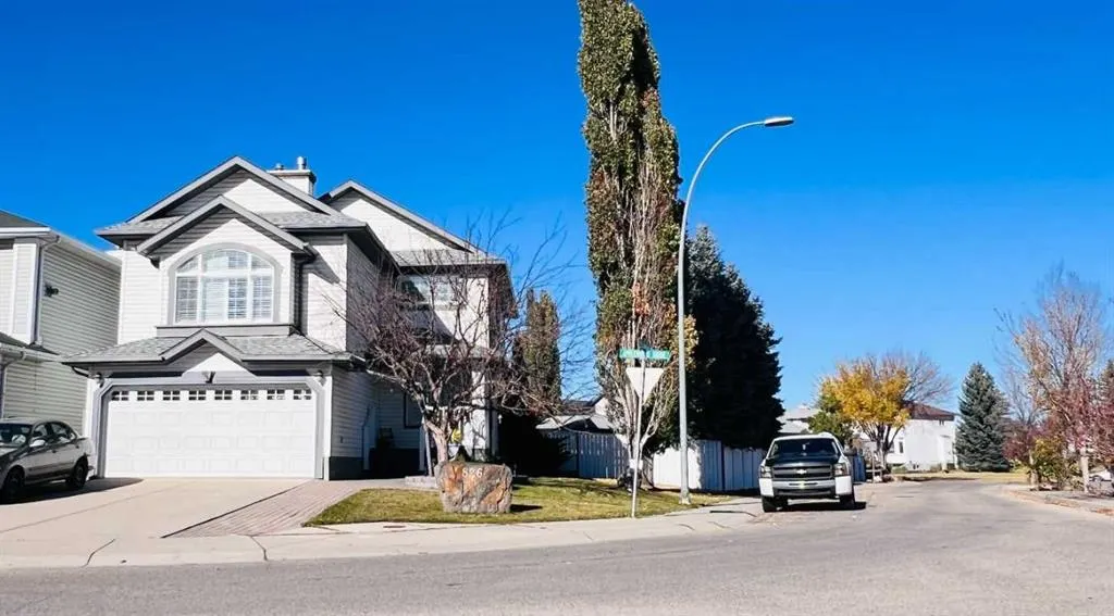 826 Applewood Drive SE