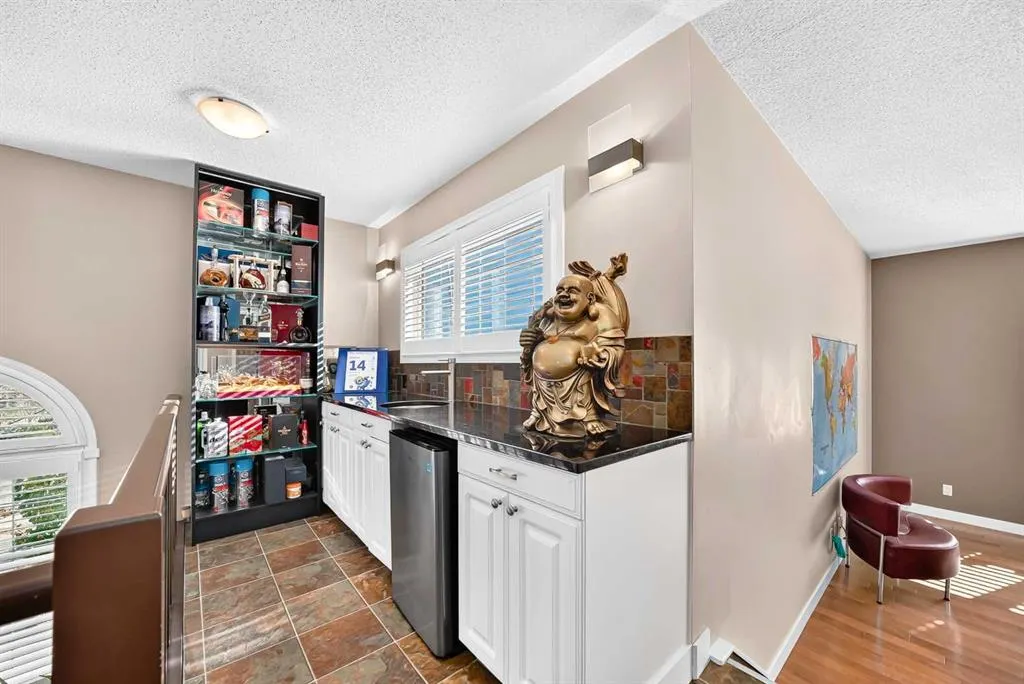 826 Applewood Drive SE