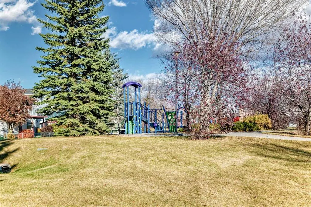 826 Applewood Drive SE