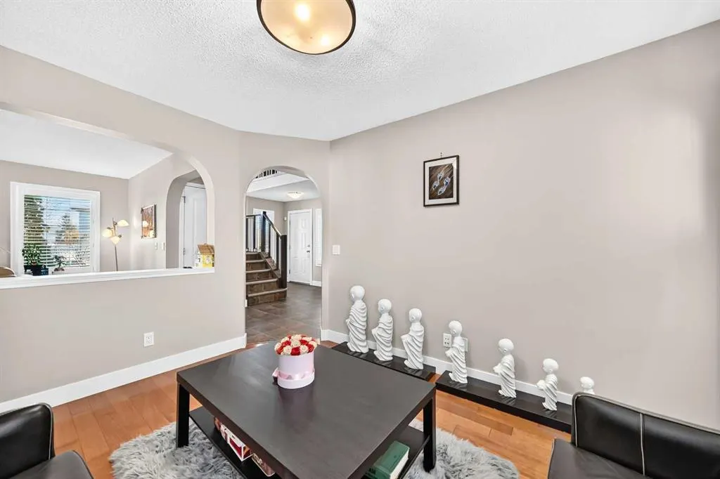 826 Applewood Drive SE