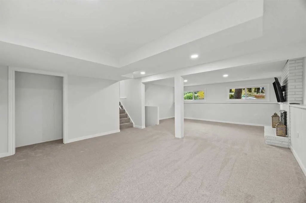 467 Queen Charlotte Road SE