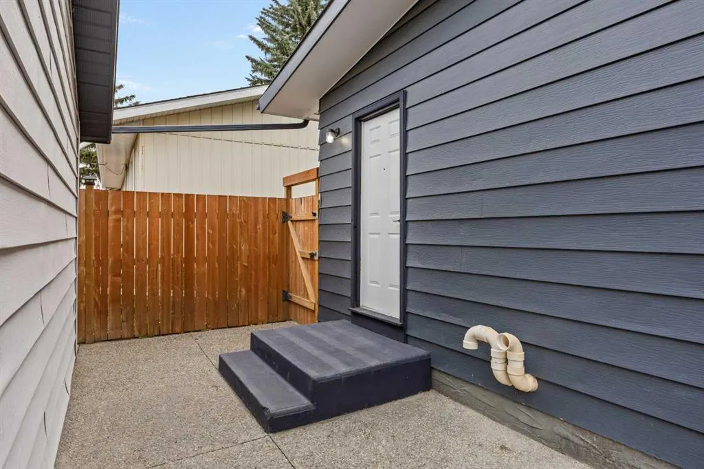 467 Queen Charlotte Road SE
