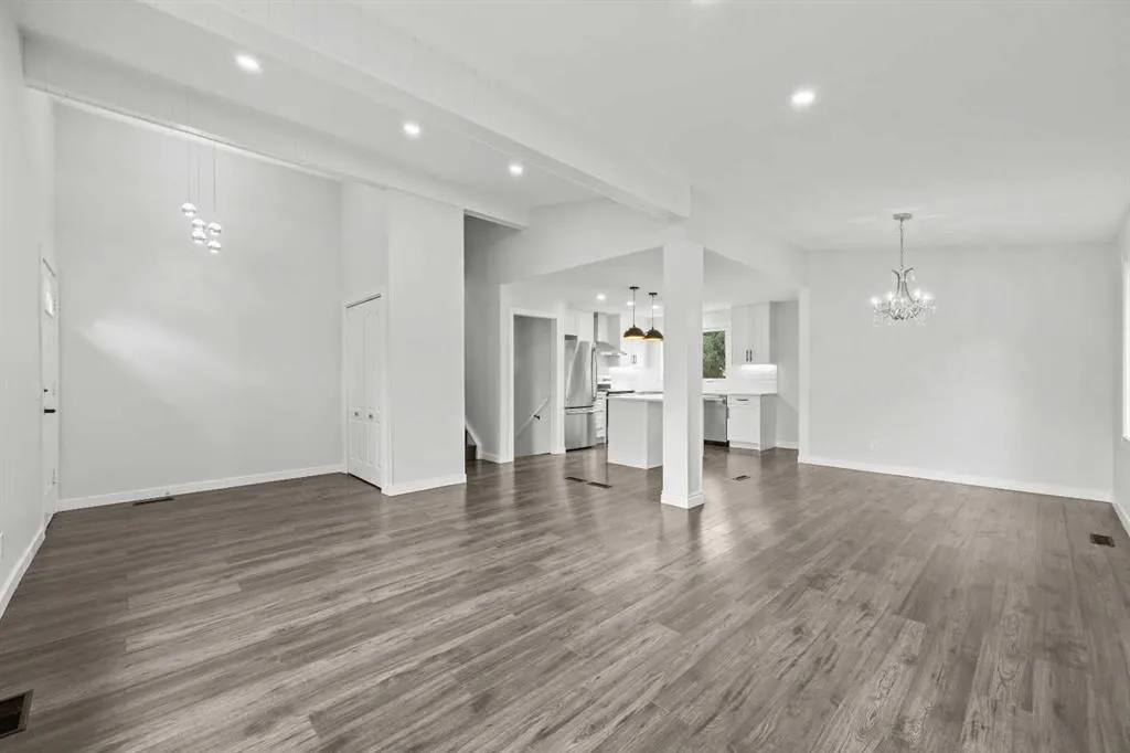 467 Queen Charlotte Road SE