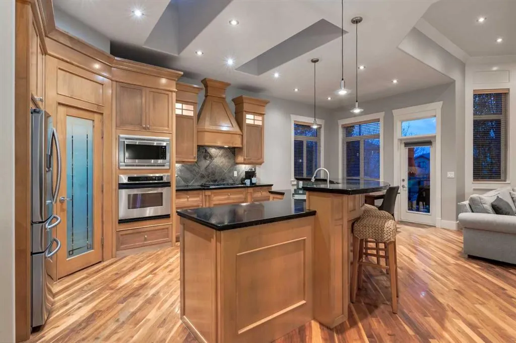 129 ROYAL Bay NW
