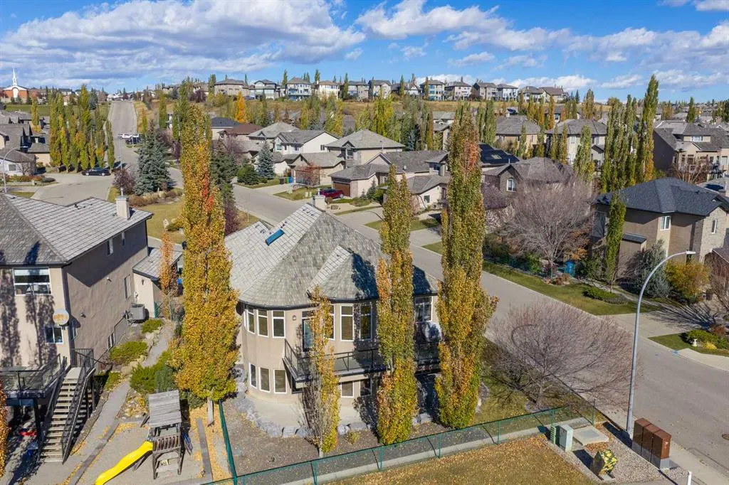 129 ROYAL Bay NW