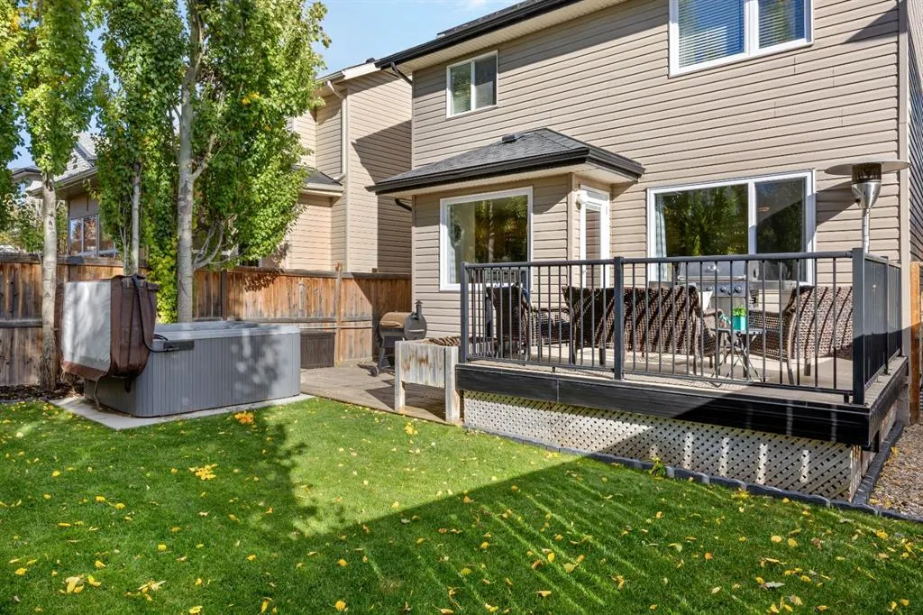 176 Royal Oak Terrace NW