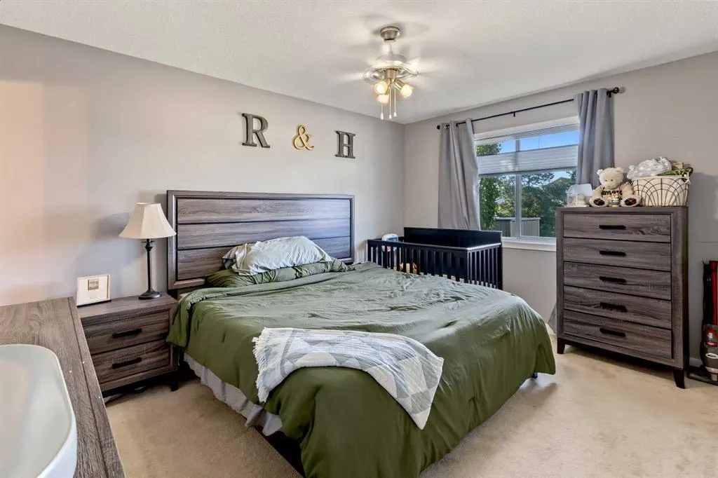 224 Hillvale Crescent