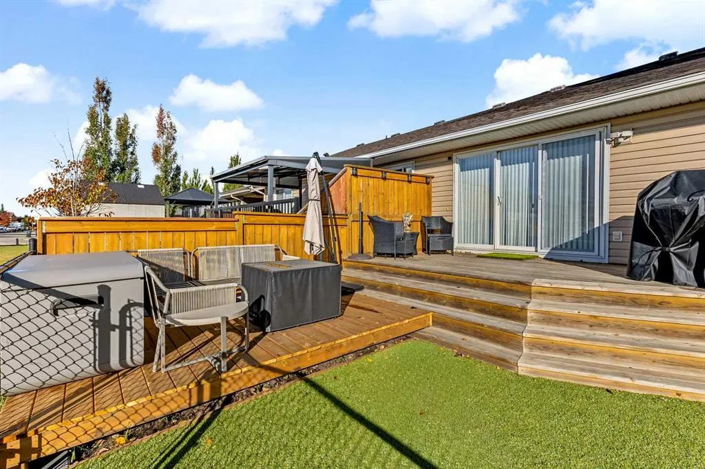 224 Hillvale Crescent
