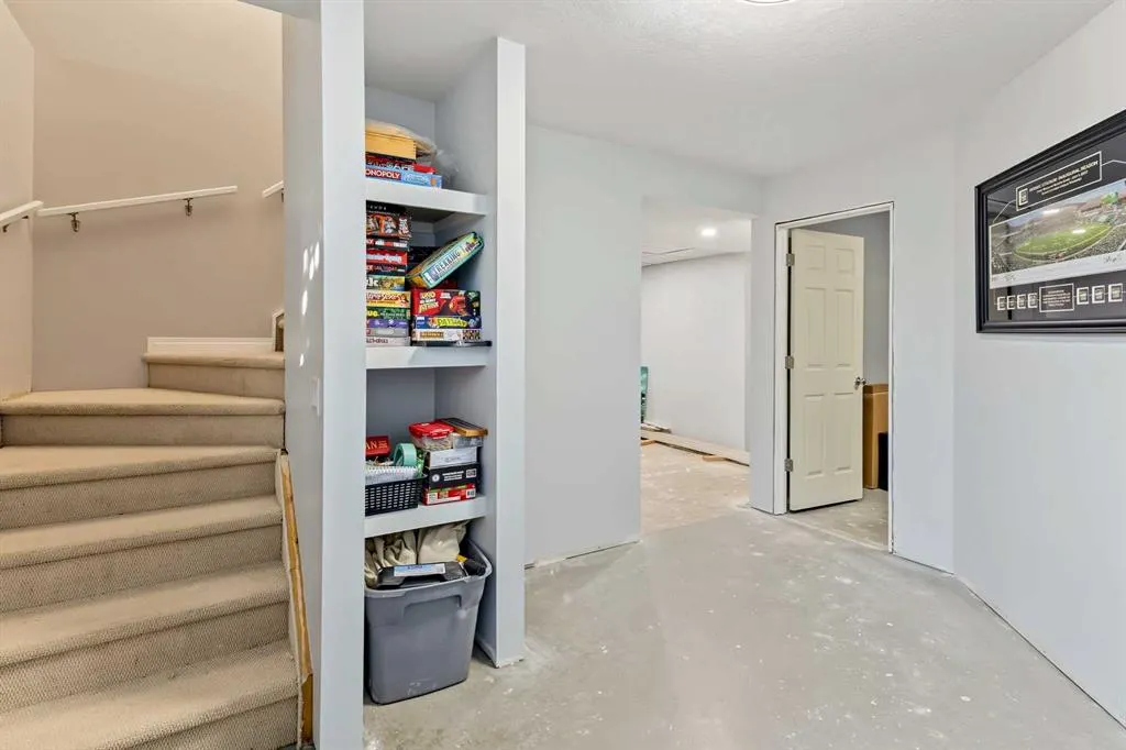 224 Hillvale Crescent