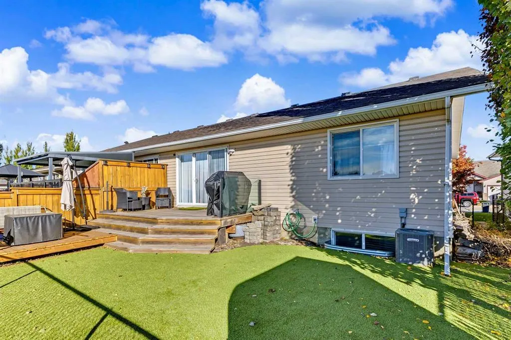 224 Hillvale Crescent