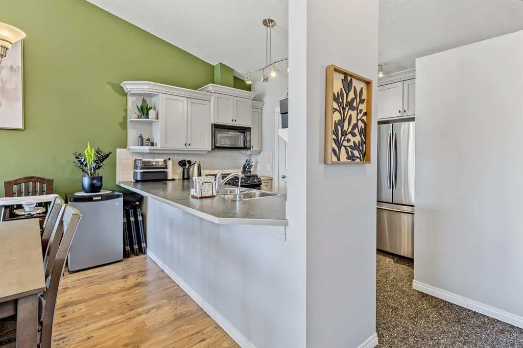 224 Hillvale Crescent