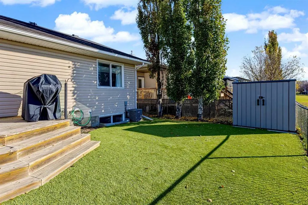 224 Hillvale Crescent