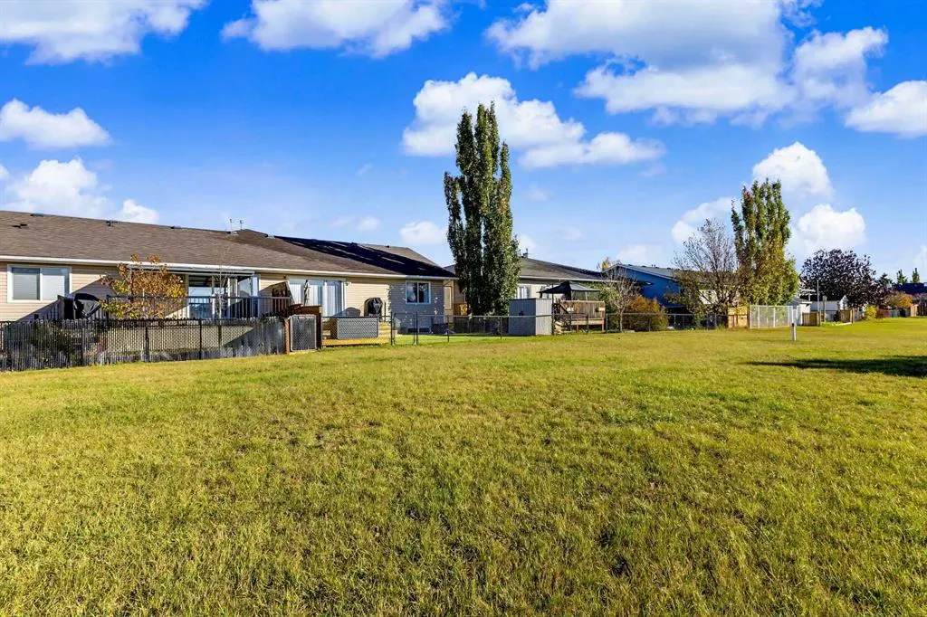 224 Hillvale Crescent
