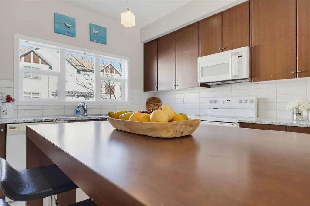 48 Copperstone Cove SE