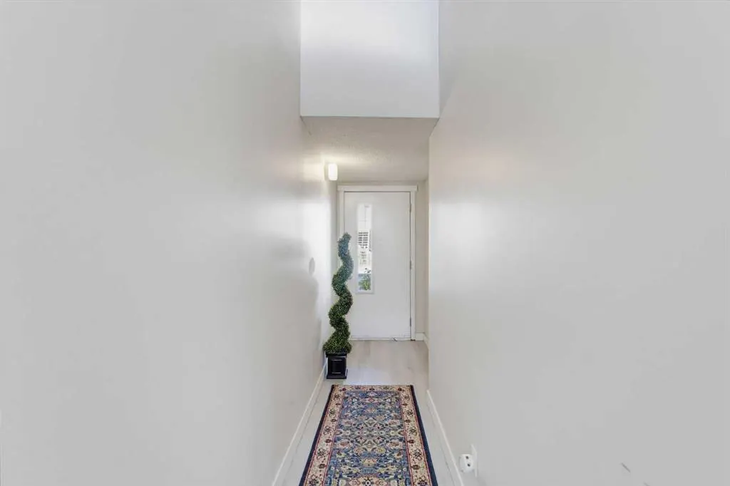 48 Copperstone Cove SE