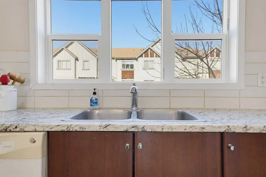 48 Copperstone Cove SE