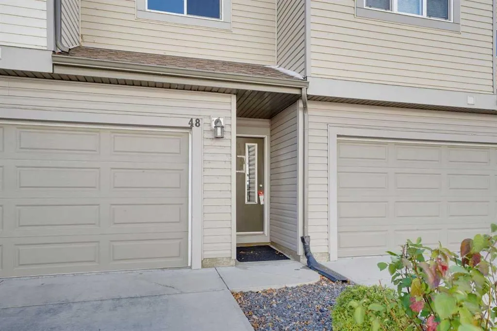 48 Copperstone Cove SE