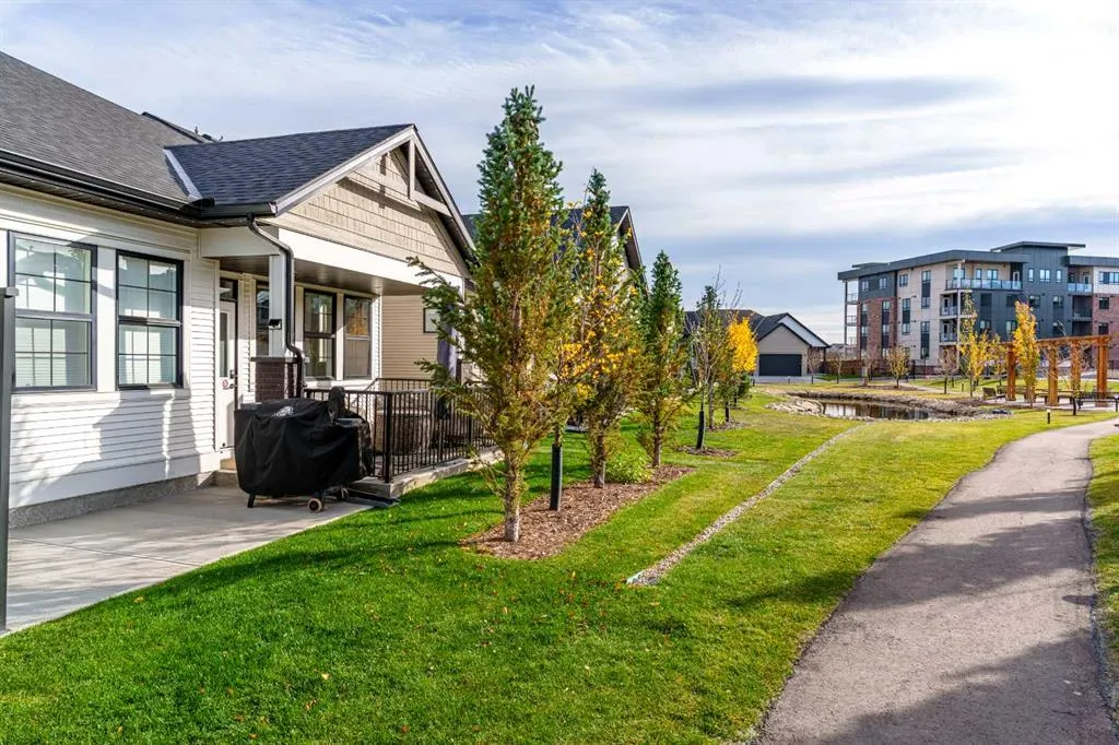 15 Coopersfield Link SW #1201