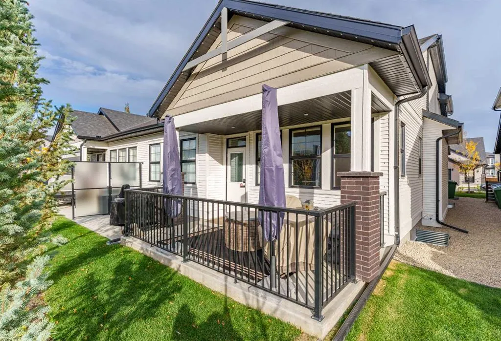 15 Coopersfield Link SW #1201