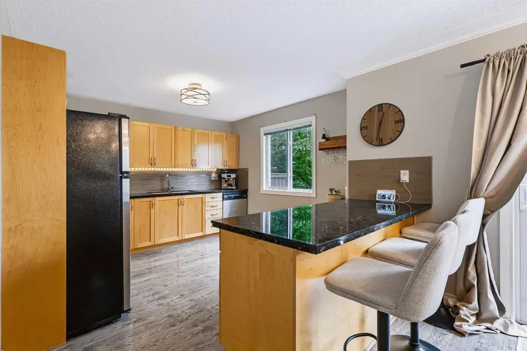 75 Cedarwood Lane SW