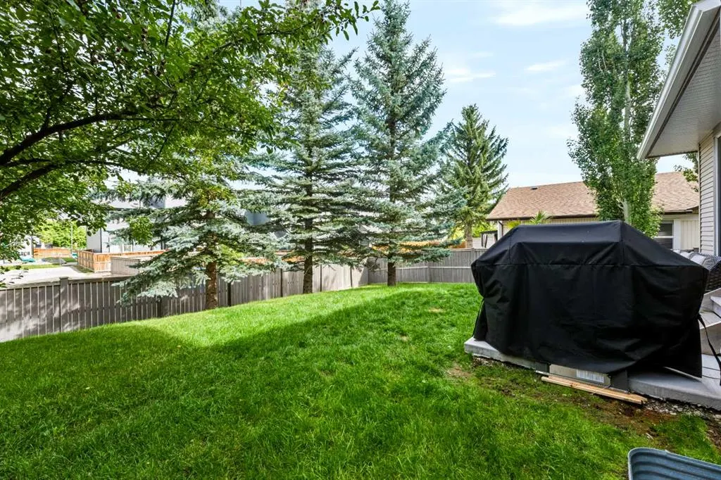 75 Cedarwood Lane SW