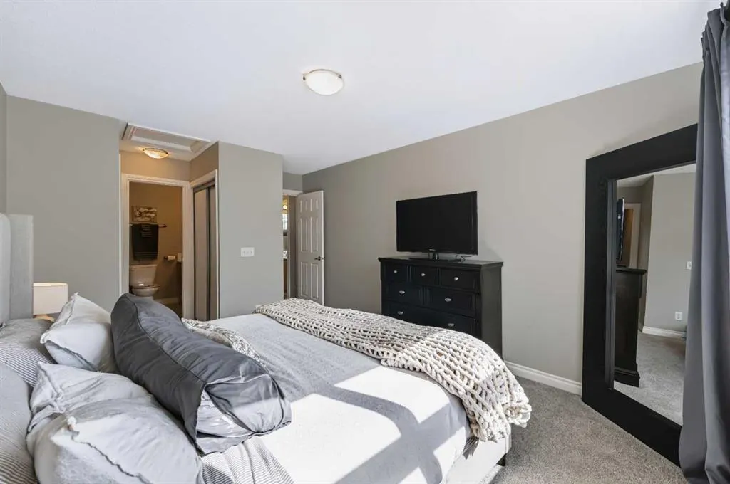 75 Cedarwood Lane SW